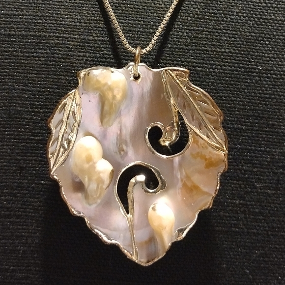 Sterling , pearl and shell necklace - Picture 15 of 16